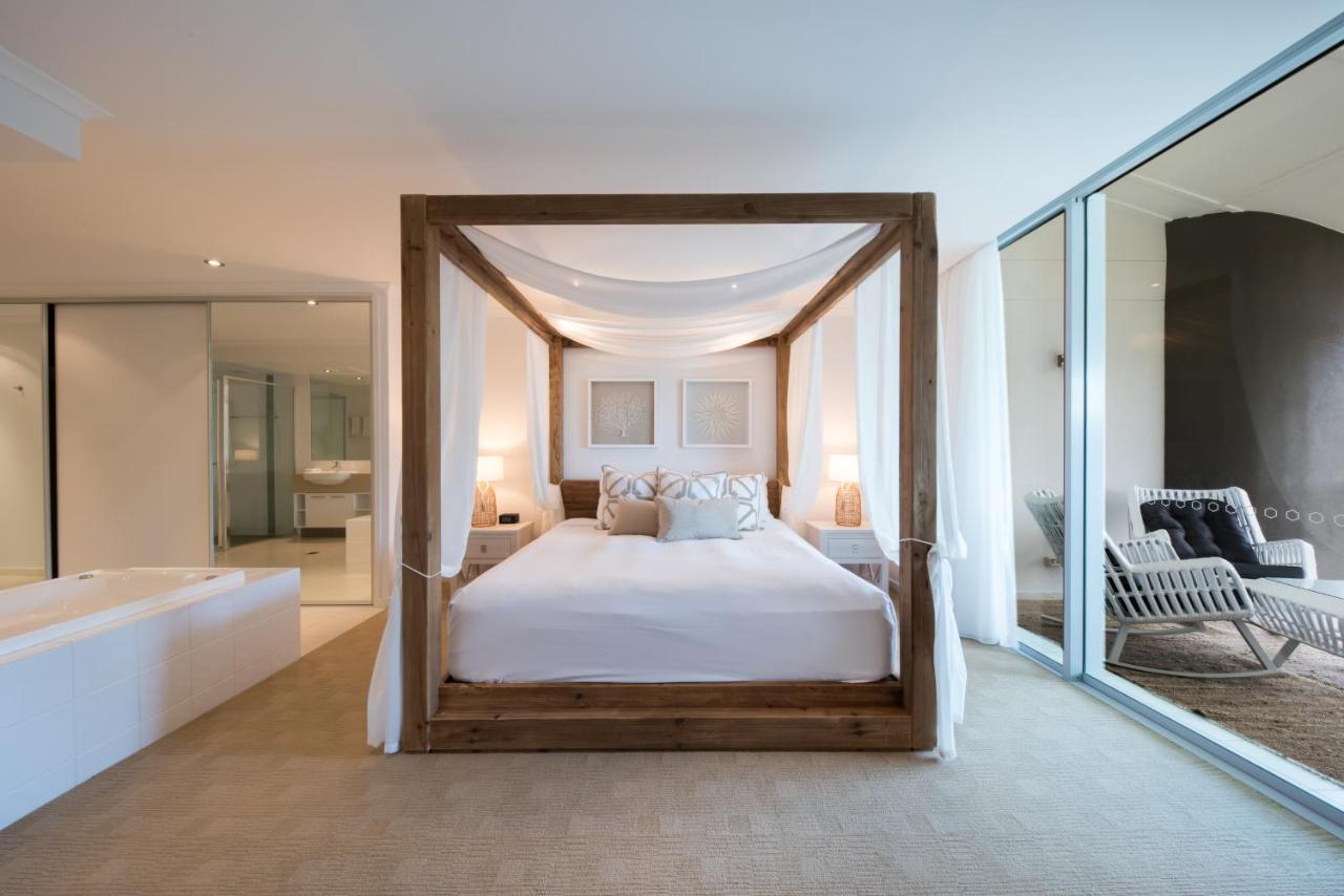 エアリービーチ アト マリーナ ショアーズアパートホテル エクステリア 写真 A bedroom at the W Hotel, South Beach, Miami