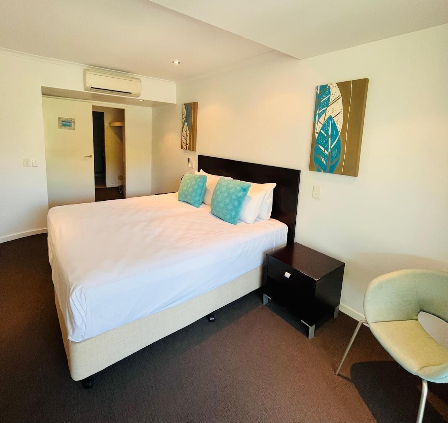 エアリービーチ アト マリーナ ショアーズアパートホテル エクステリア 写真 A bedroom at the hotel