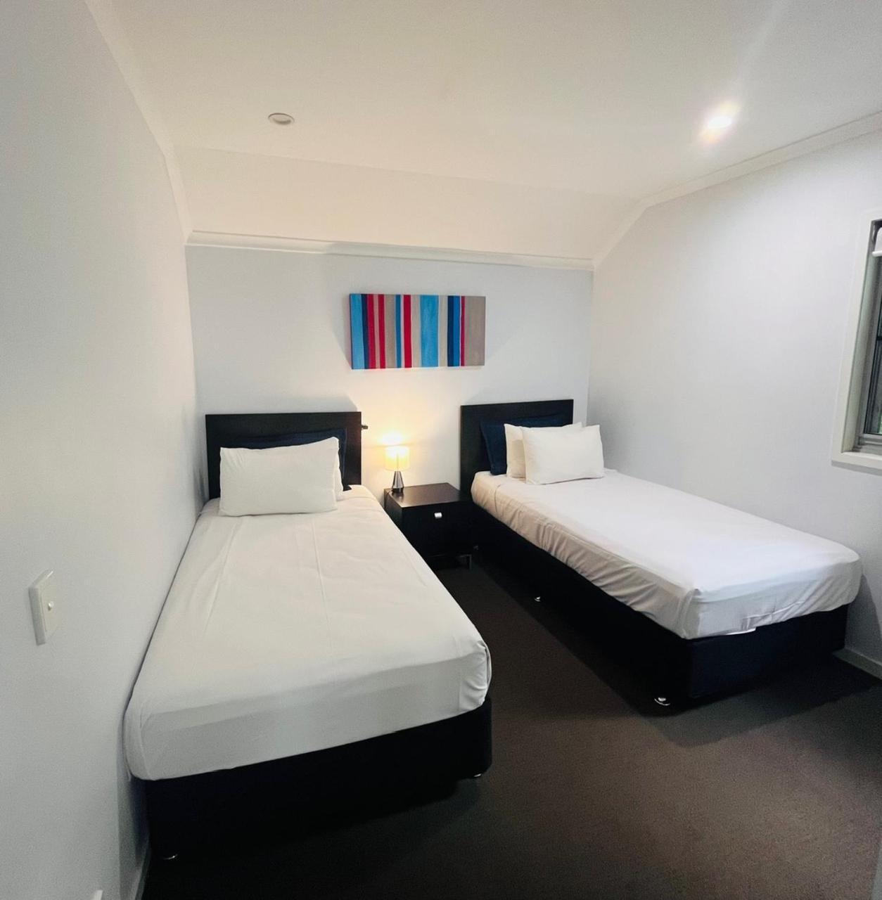 エアリービーチ アト マリーナ ショアーズアパートホテル エクステリア 写真 A bedroom at the hotel