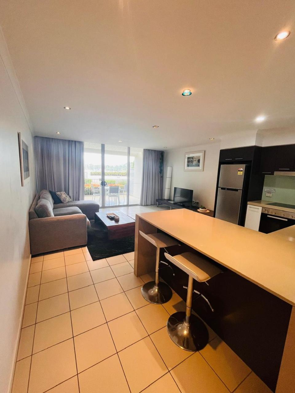 エアリービーチ アト マリーナ ショアーズアパートホテル エクステリア 写真 A typical apartment at the University of New South Wales