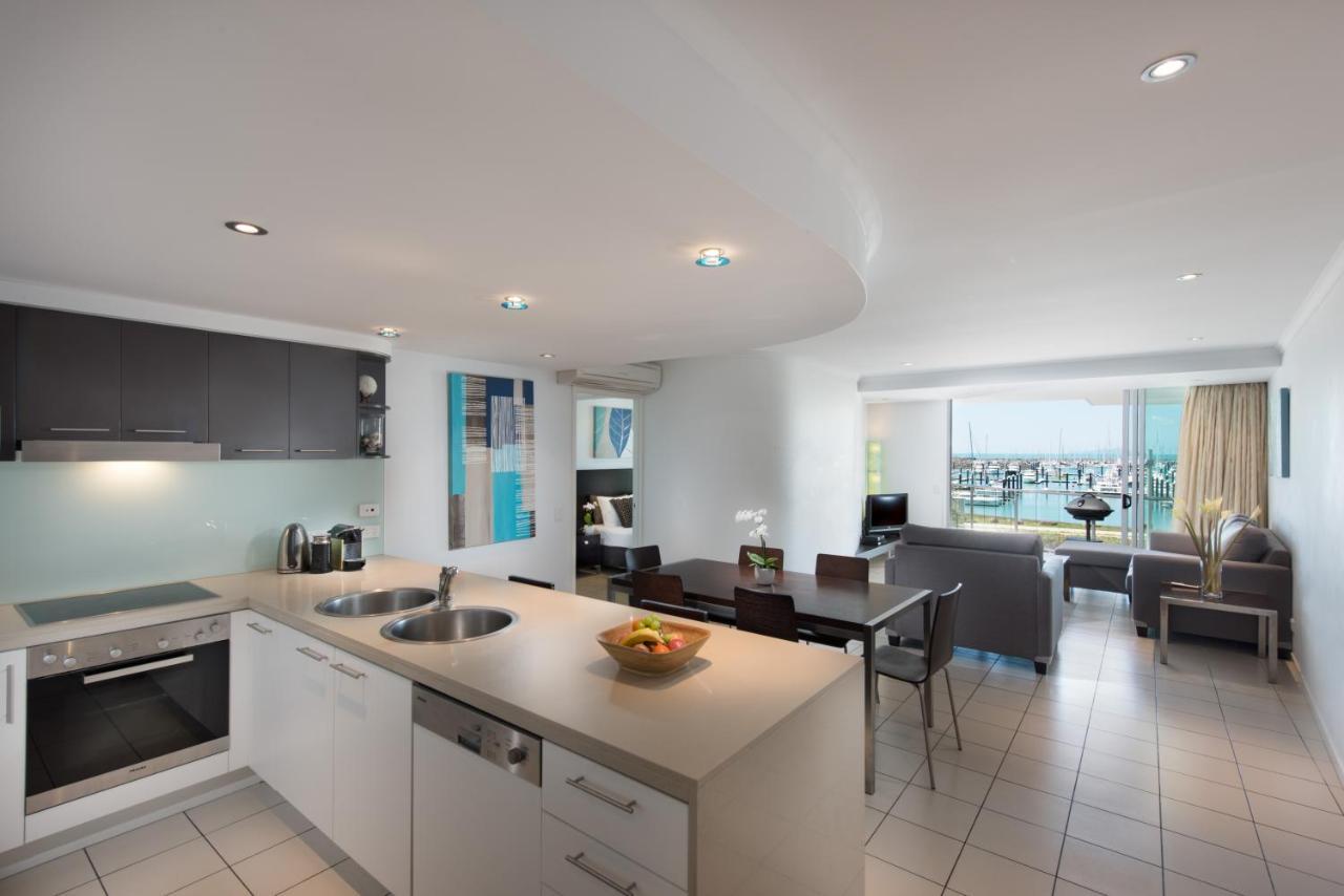 エアリービーチ アト マリーナ ショアーズアパートホテル エクステリア 写真 A typical apartment interior