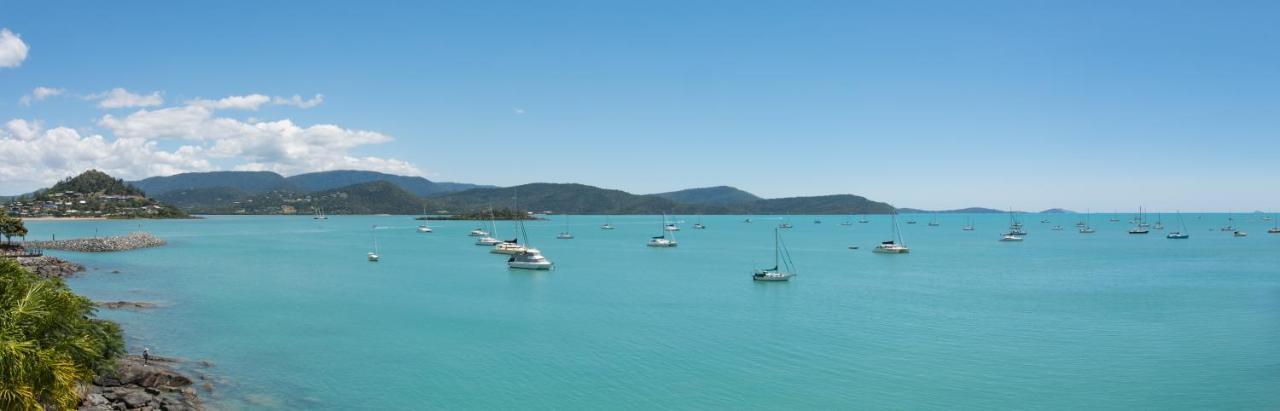 エアリービーチ アト マリーナ ショアーズアパートホテル エクステリア 写真 View of the bay